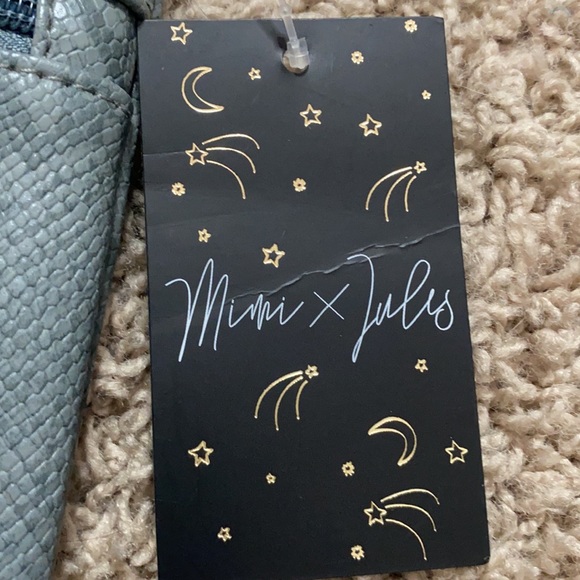 NWT Gray snakeskin crossbody bag - Picture 3 of 5